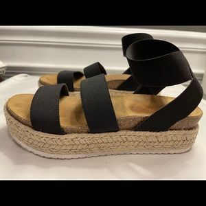 Steve Madden Kimmie wedge sandal size 6
